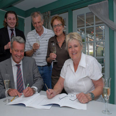 Ondertekening contract Rabobank